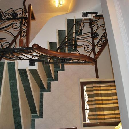 Hotel Vila Sigal Korce Esterno foto