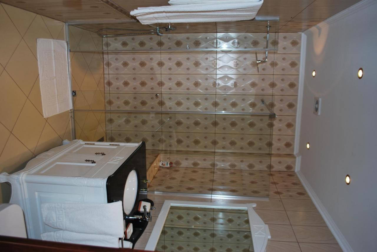 Hotel Vila Sigal Korce Esterno foto