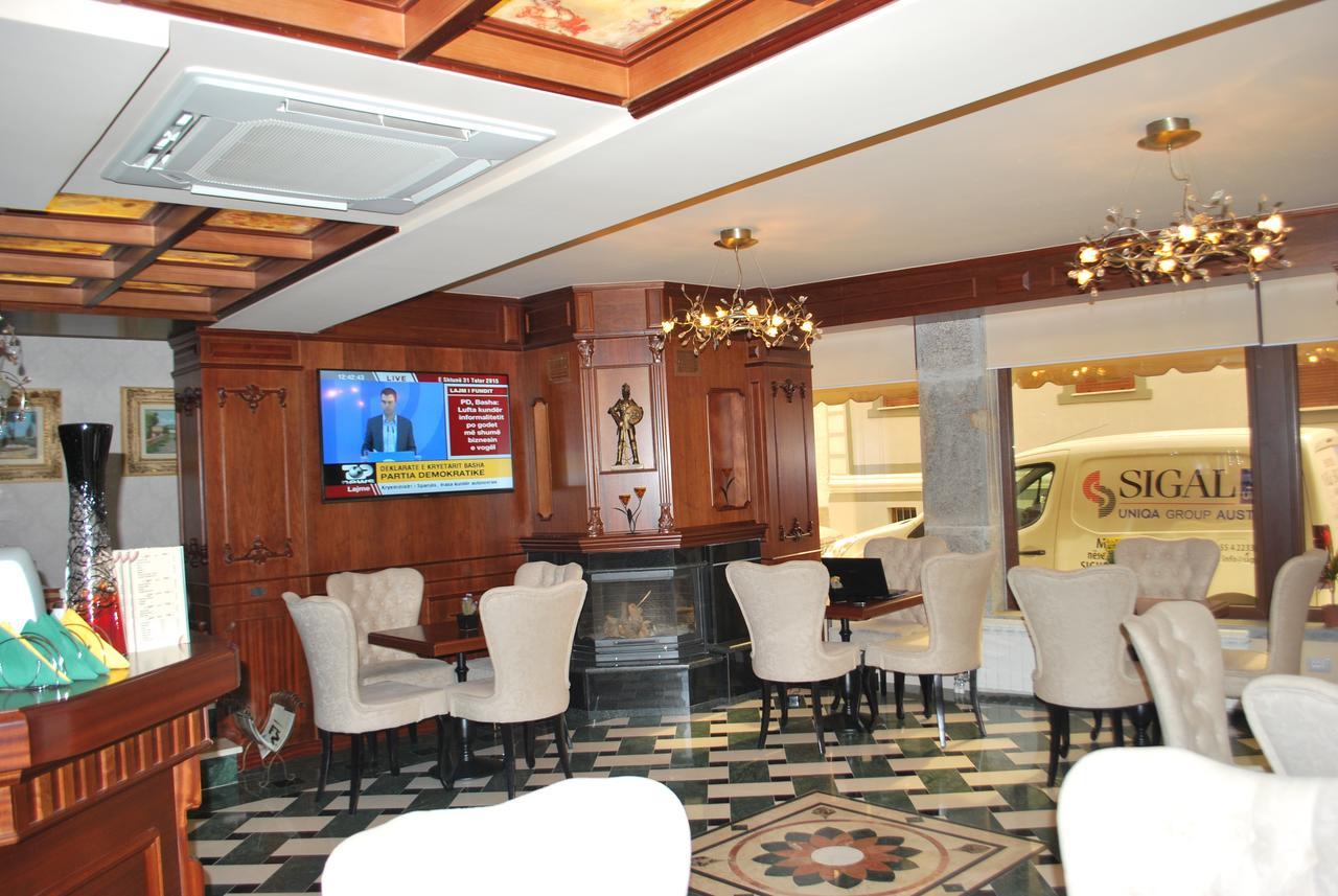 Hotel Vila Sigal Korce Esterno foto