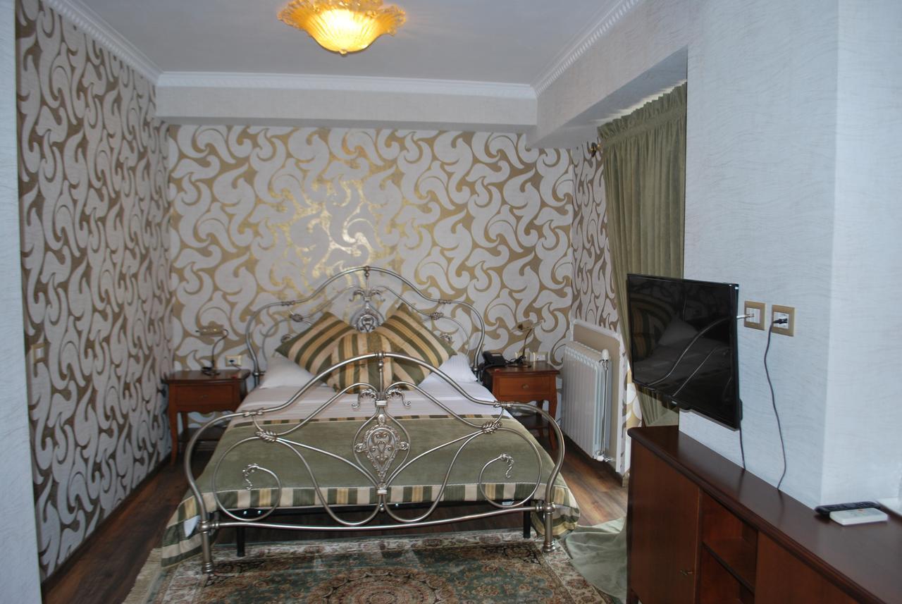 Hotel Vila Sigal Korce Esterno foto