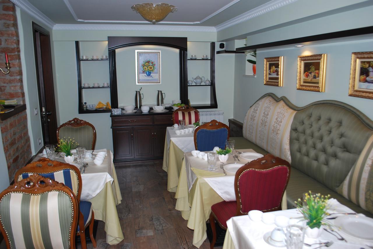 Hotel Vila Sigal Korce Esterno foto
