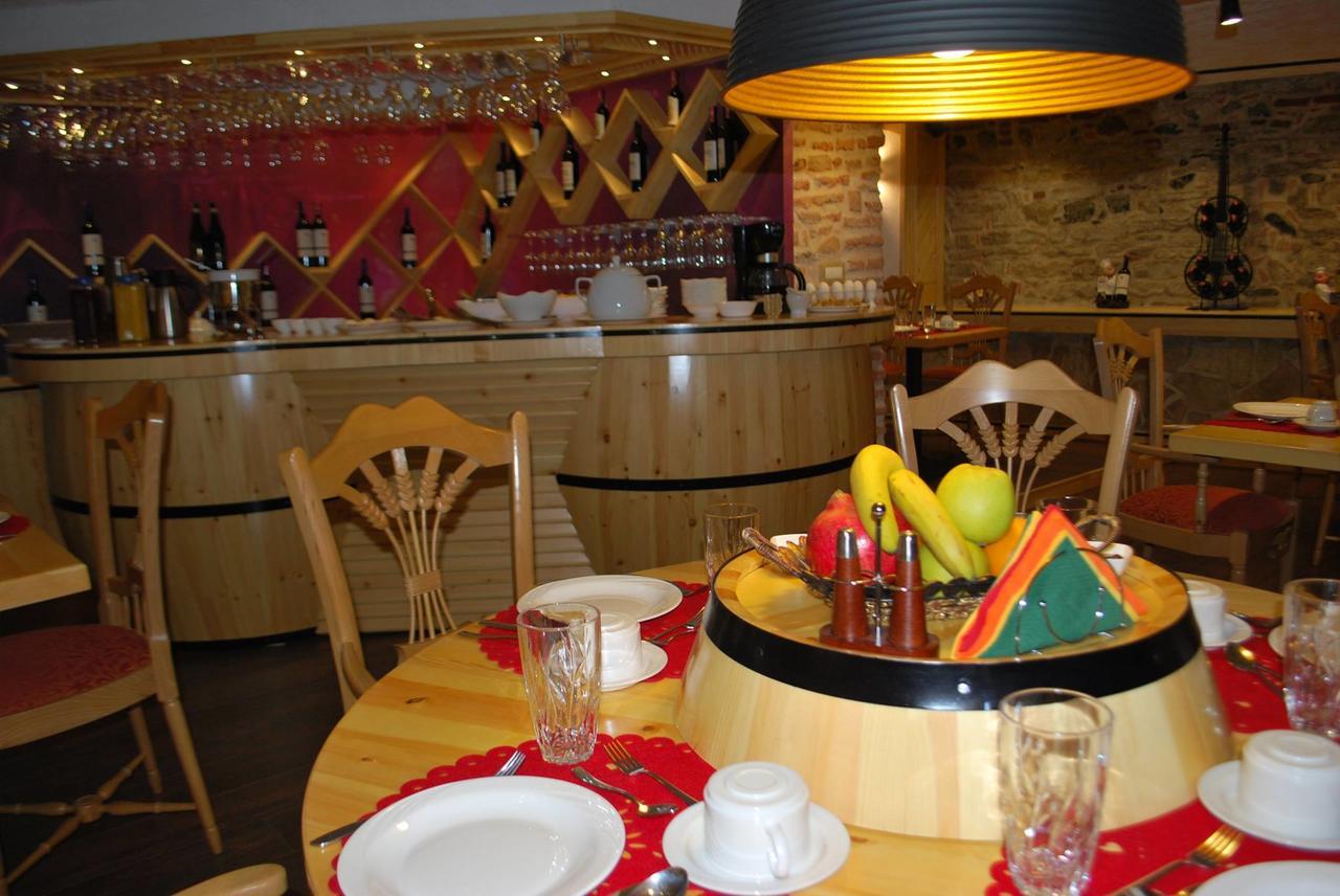Hotel Vila Sigal Korce Esterno foto