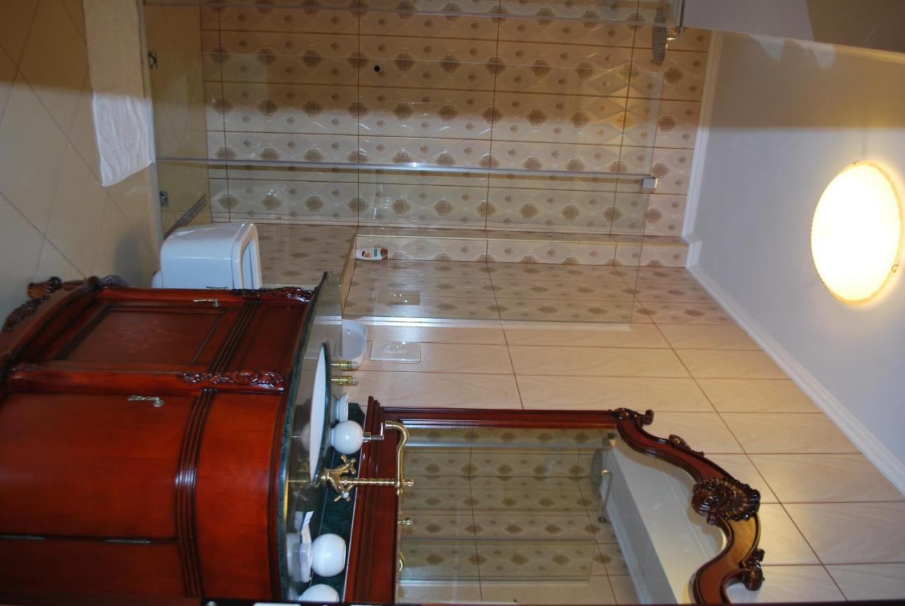 Hotel Vila Sigal Korce Esterno foto